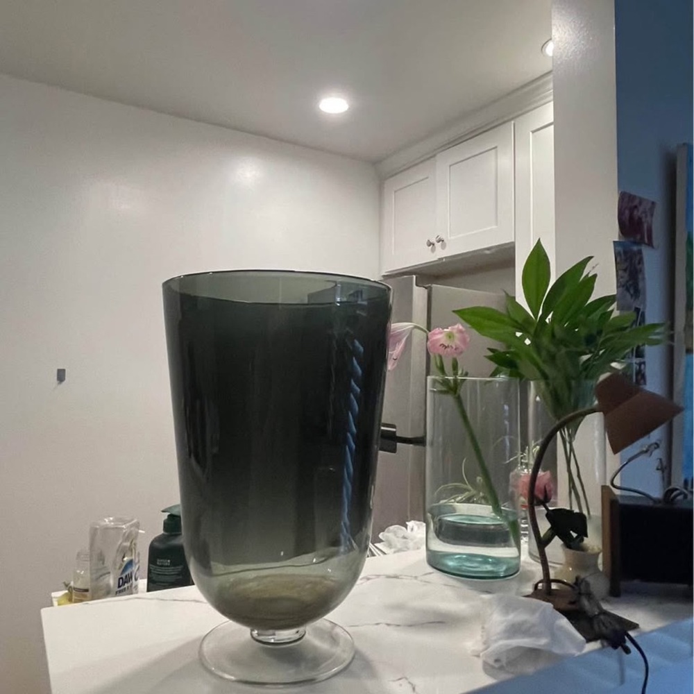 Smoked Glass Large vase orig 2540$ - Picture 7 of 8